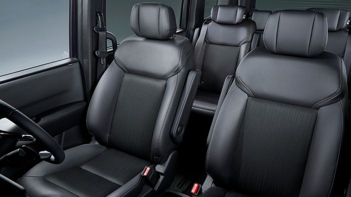 Honda StepWGN eHEV 6.jpg