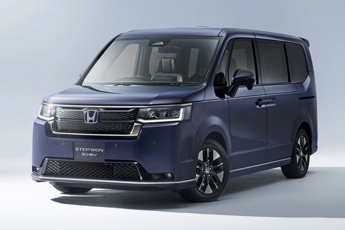 Honda StepWGN eHEV.jpg