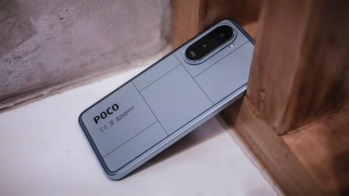 POCO-M7-12