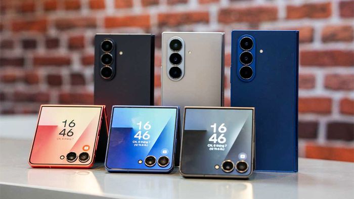 Galaxy Z Flip8 và Z Fold8 dự kiến sẽ ra mắt vào mùa hè năm sau, hứa hẹn mang lại nhiều cải tiến đáng chú ý.