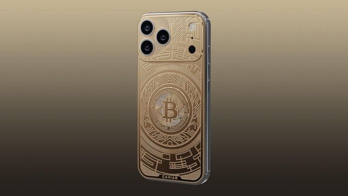 Phiên bản Bitcoin với logo Bitcoin nổi bật ở trung tâm mặt lưng vàng 18K sang trọng.
