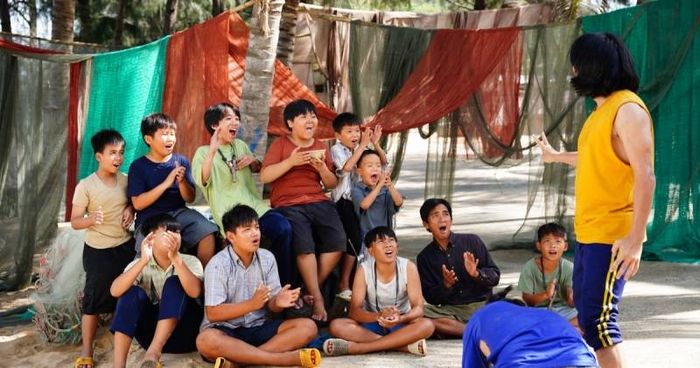 Phim thuộc thể loại hành động – hài.