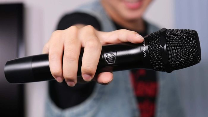 micro-khong-day-karaoke-tot-nhat-hien-nay-3