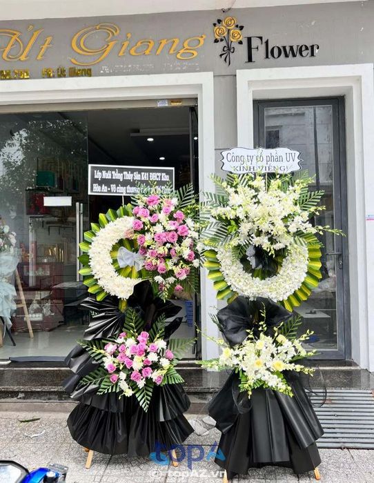 Địa chỉ cung cấp hoa viếng đám tang Út Giang Flower tại TP. Vị Thanh