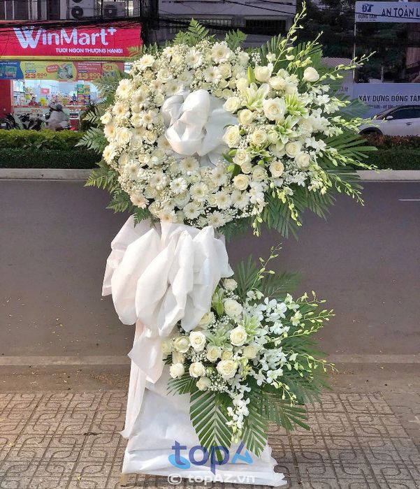 Hoa viếng chia buồn FLoLi tại Vị Thanh