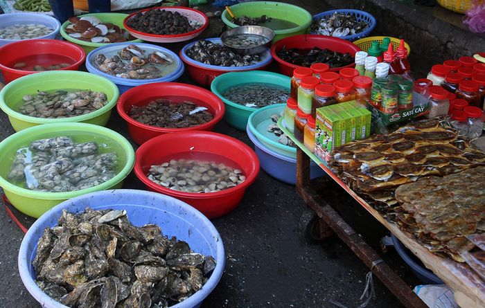 Khám phá chợ Phước Hải và thưởng thức hải sản tươi ngon 5