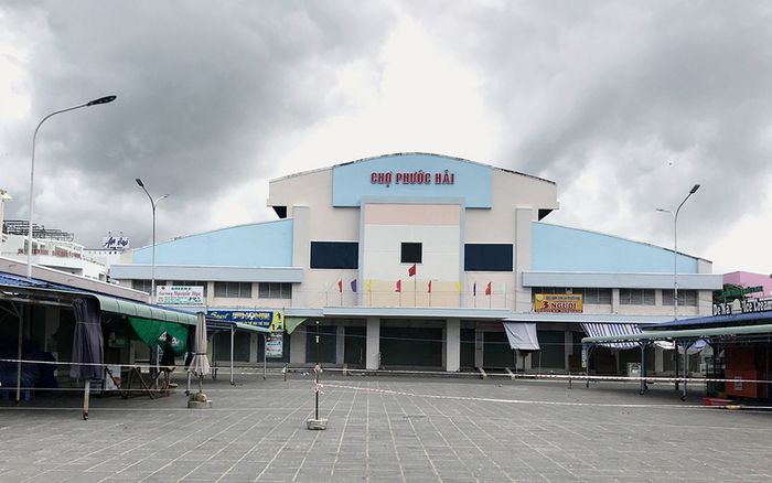 Khám phá chợ Phước Hải với những món hải sản tươi ngon