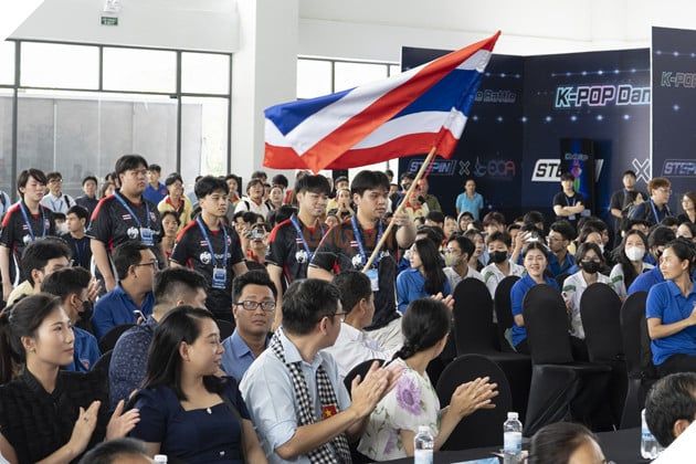 ECA 2025: Điểm Nhấn Ngày Khai Mạc Hai Bộ Môn LMHT và Đột Kích 6