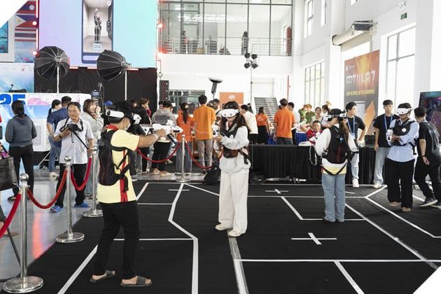 ECA 2025: Điểm Nhấn Kết Quả Ngày Khai Mạc Hai Bộ Môn LMHT và Đột Kích 3