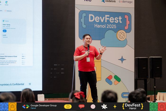 Anh Thu Ya Kyaw - Kỹ sư Phát triển cộng đồng cấp cao tại Google trong phiên Keynote mở màn GDG DevFest Hanoi 2025