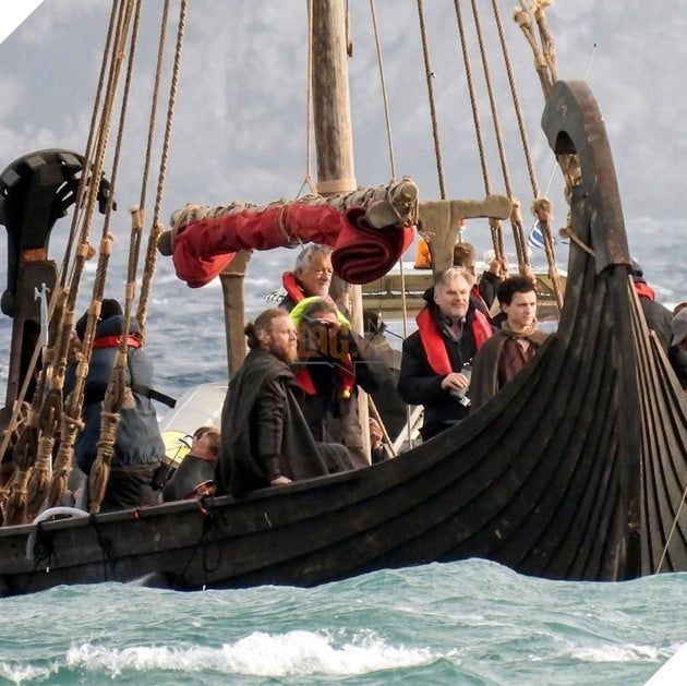 Hình ảnh về dàn diễn viên và ê kíp thực hiện bộ phim *The Odyssey*.