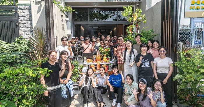 Con Kể Ba Nghe là bộ phim điện ảnh đầu tay của đạo diễn Đỗ Quốc Trung