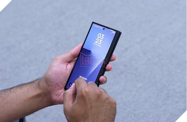 Samsung chuẩn bị ra mắt chiếc điện thoại gập ba Galaxy Z TriFold 2.