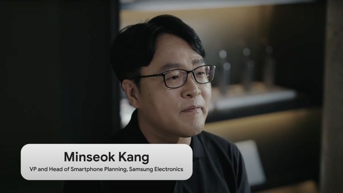 Samsung đã chọn sử dụng chip Snapdragon 8 Elite cũ, ưu tiên sự ổn định cho thiết kế gập ba phức tạp của Galaxy Z TriFold, thay vì mạo hiểm với cấu hình mới.