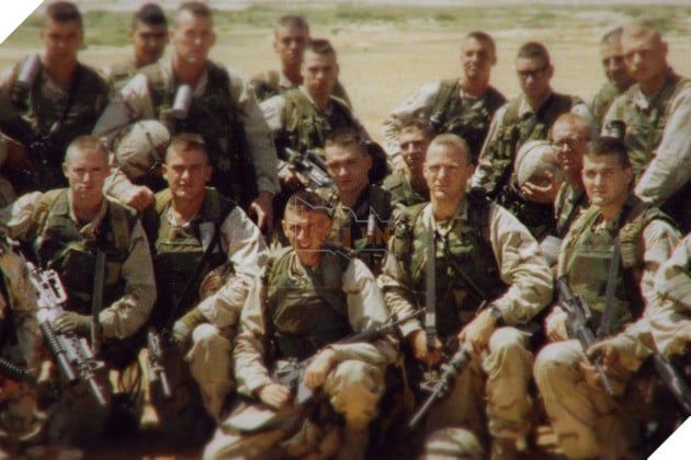 Ảnh Chụp Từ Bộ Phim Black Hawk Down.