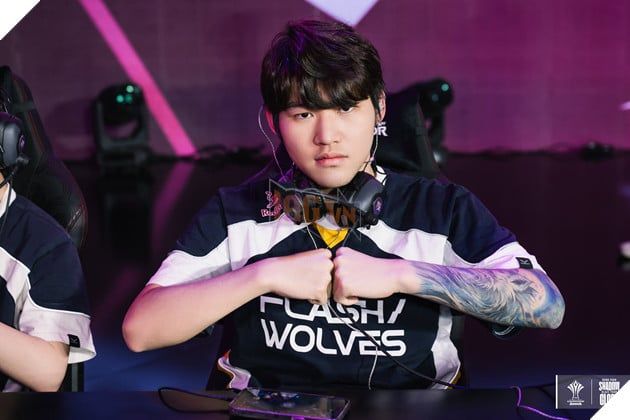 “Top God” NaiLiu đã kịp thời mang về chiến thắng giúp Flash Wolves san hoà cách biệt.