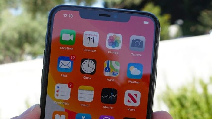 iPhone 11 - Tính năng ổn định và pin dài lâu