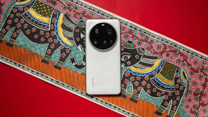 Các tin đồn về cấu hình của cụm camera trên Xiaomi 17 Ultra vẫn đang gây ra nhiều tranh cãi.