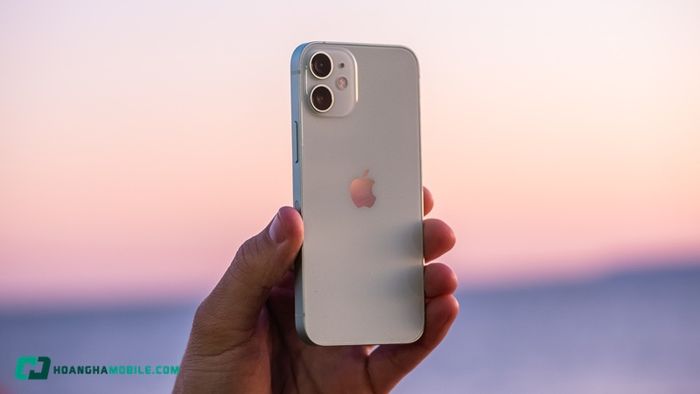 iphone-12-04