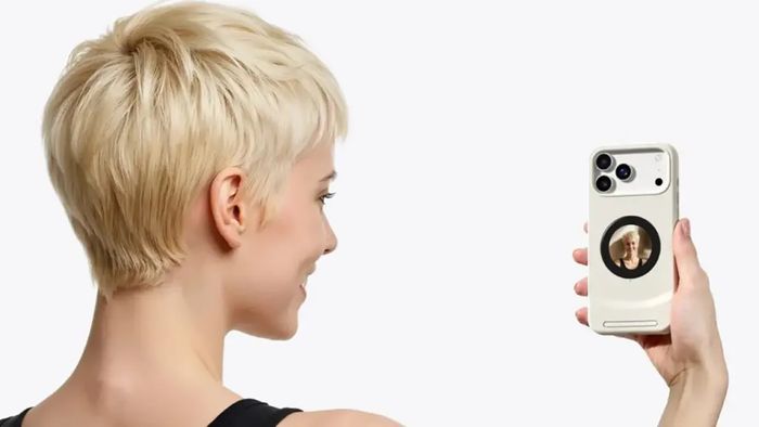 Chiếc ốp lưng này mang đến một màn hình phụ độc đáo cho dòng iPhone 17 Pro.