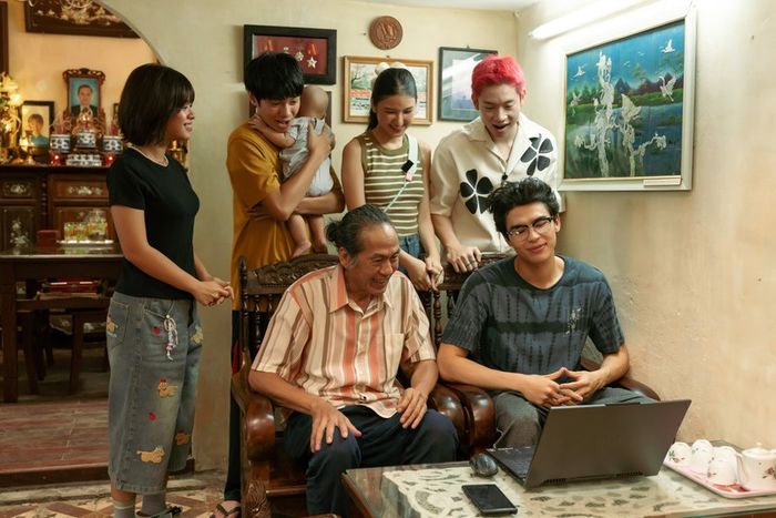 Phần lớn các diễn viên trẻ trong phim là con cháu của những nghệ sĩ kỳ cựu ngoài đời thực