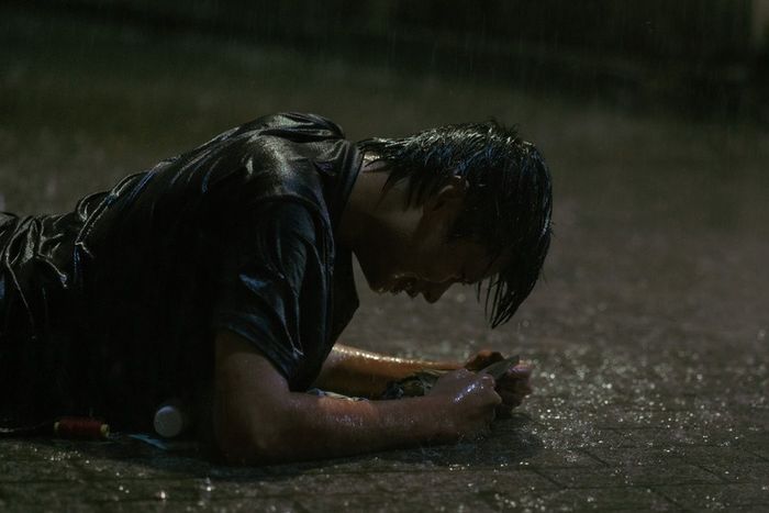 Phim cố gắng kéo dài thời lượng và cảm xúc qua những drama không cần thiết