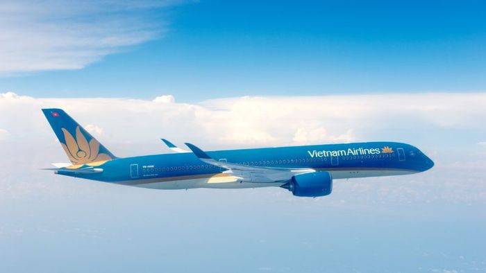 Vietnam Airlines khai thác các chuyến bay đến sân bay Quốc tế Hoàng Hoa Trường Sa, mang lại sự thuận tiện cho hành trình của bạn.