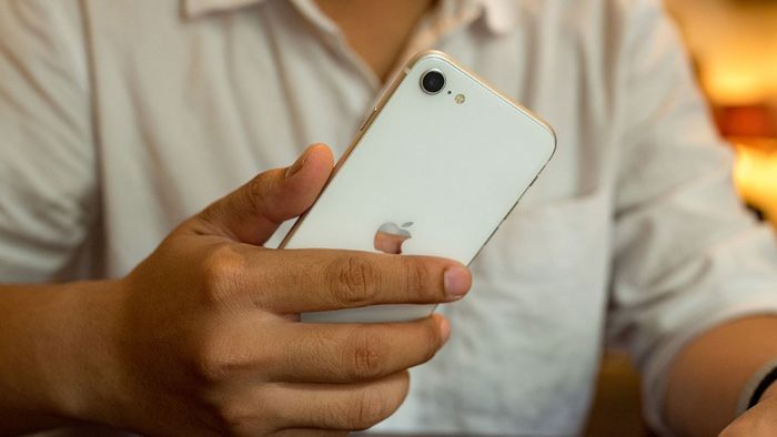 iPhone-SE-14