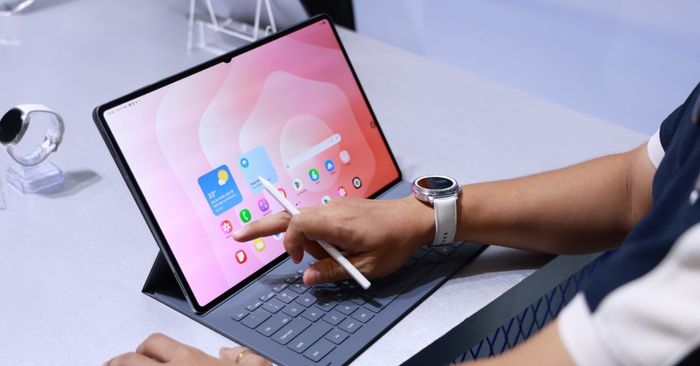 So sánh Samsung Tab S11 và S11 Ultra