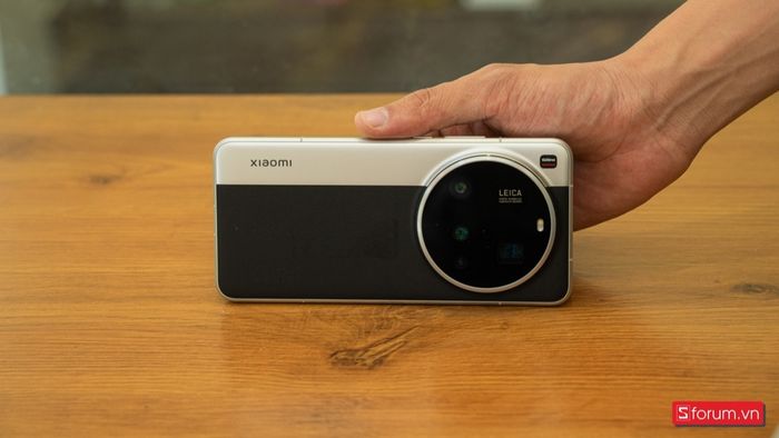 Xiaomi 15 Ultra phiên bản quốc tế đã chính thức nhận bản cập nhật ổn định HyperOS 3.