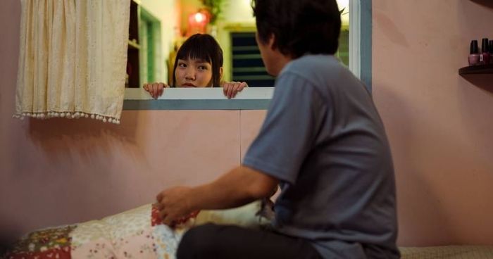 Minh Anh đảm nhận vai Tít, con gái của Trường Giang trong phim 'Nhà Ba Tôi Một Phòng', mang đến một hình ảnh đáng yêu và đầy cảm xúc.