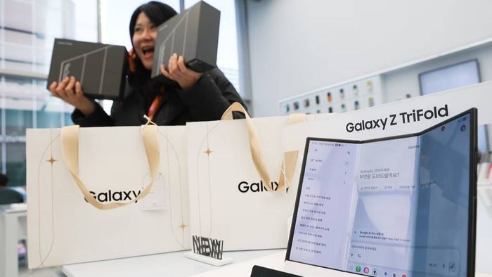 Lô hàng Galaxy Z TriFold mới sẽ được mở bán trong tuần này.