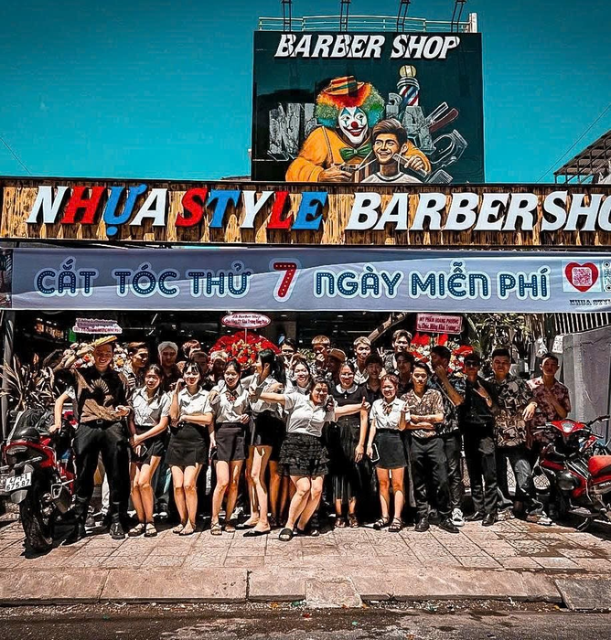 men-s-hair-salons-in-da-nang 2.png