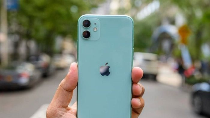 thay-pin-iphone-11-1