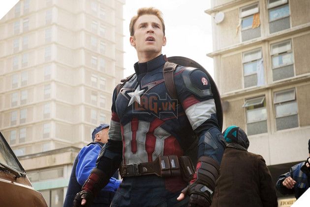 Captain America trở lại trong hình ảnh Steve Rogers.