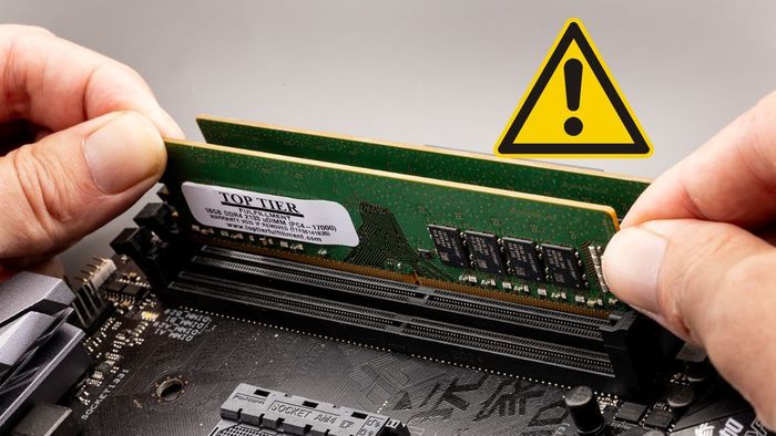 Nguyên nhân nào khiến CPU chạy nhưng màn hình không lên?