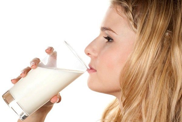 Sữa tươi không đường giàu khoáng chất và vitamin thiết yếu, giúp bảo vệ hệ thần kinh trước những tác động áp lực từ bên ngoài ảnh minh họa 1