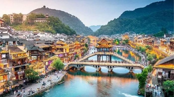 Trải nghiệm thực tế thời tiết Phượng Hoàng Cổ Trấn