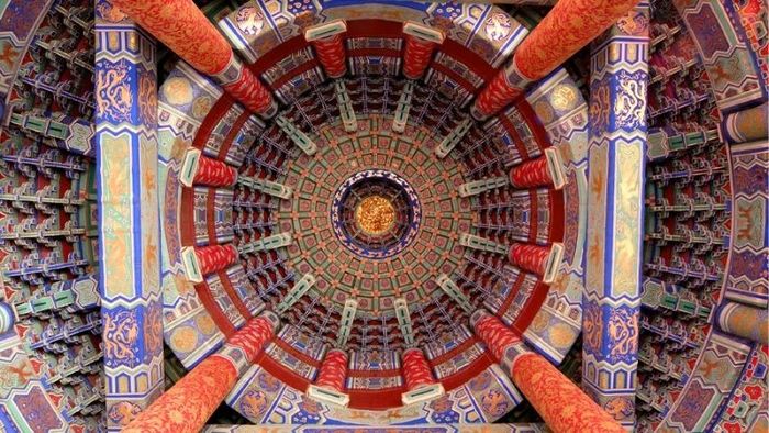 Điểm nhấn trong kiến trúc các khu vực của Thiên Đàn (Ảnh: @beijing.gov.cn, chinadaily.com.cn)