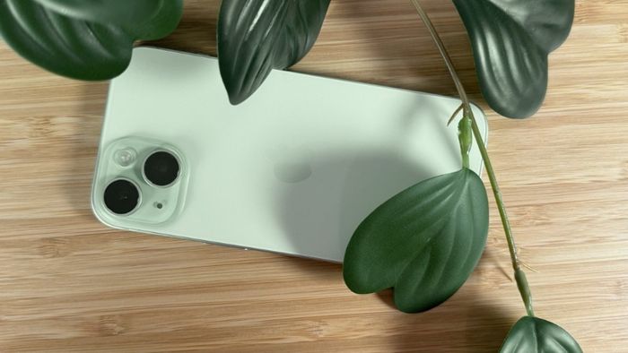 iPhone-15-cu-15