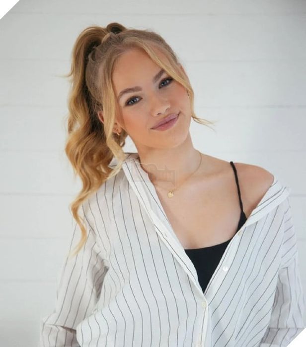 Hình ảnh về nữ diễn viên Freya Skye.