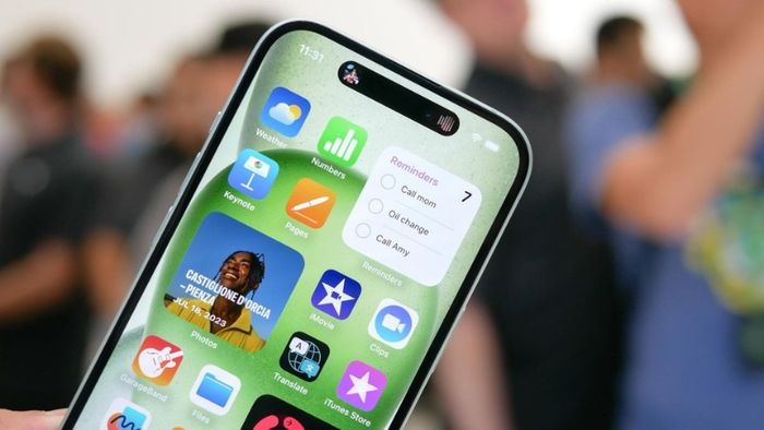 iPhone-15-cu-4