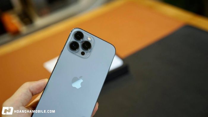 iphone-13-pro-max-cu-gia-tot-pin-trau-nhung-co-noi-lo-loi-man-hinh-8