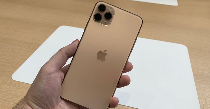 iphone-11-pro-max-256gb-gia-2025-co-nen-chon-mua-khong-11