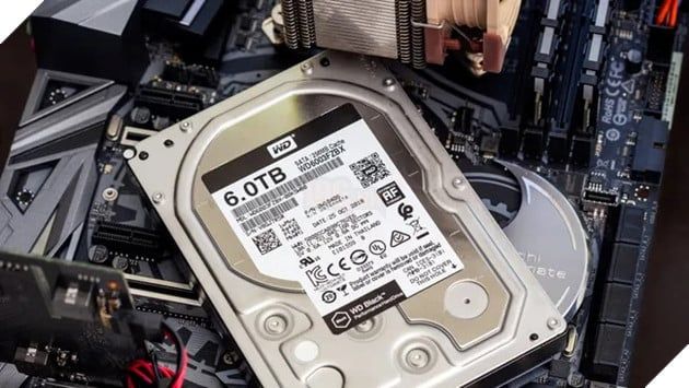 Giá ổ cứng HDD tăng mạnh mẽ do nhu cầu từ hạ tầng AI và sự bùng nổ thị trường PC tại Trung Quốc tạo ra áp lực lớn lên nguồn cung.