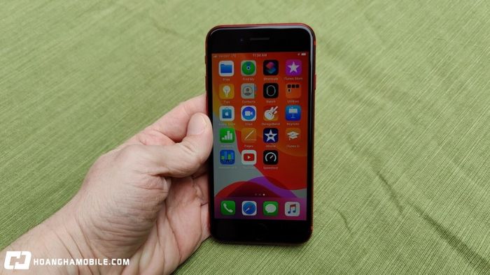 iphone-se-2020-cu-gia-chi-3-trieu-nhung-can-luu-y-dung-luong-pin-4