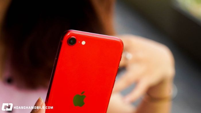 iphone-se-2020-cu-gia-chi-3-trieu-nhung-can-luu-y-dung-luong-pin-5