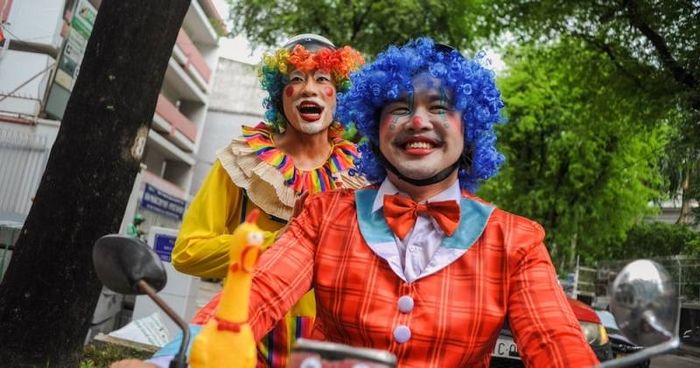 Kiều Minh Tuấn đảm nhận vai một người cha đơn thân, làm nghề xiếc để nuôi con.