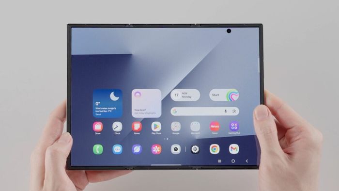 Galaxy Z TriFold là mẫu điện thoại gập ba đầu tiên của Samsung, mở ra một kỷ nguyên mới cho dòng smartphone gập.