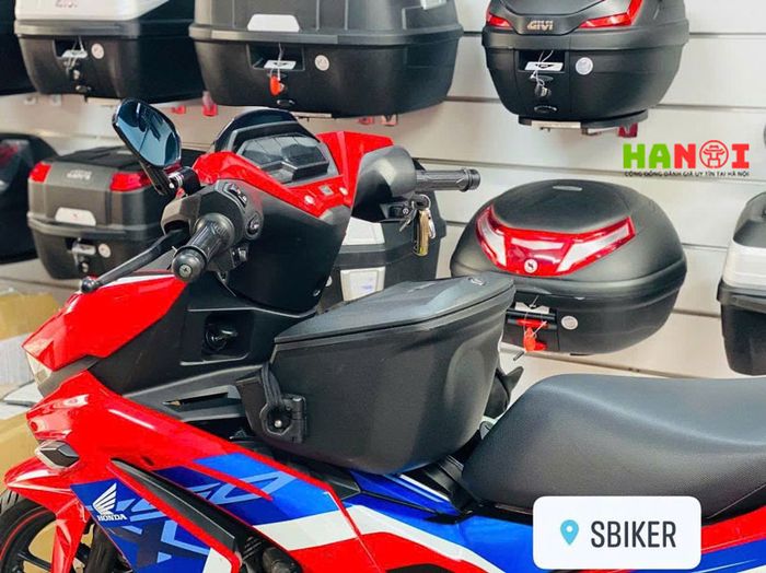 Dia-chi-gan-thung-giua-xe-may-o-ho-chi-minh-thung-giua-givi-tai-sbiker-5-Mytour